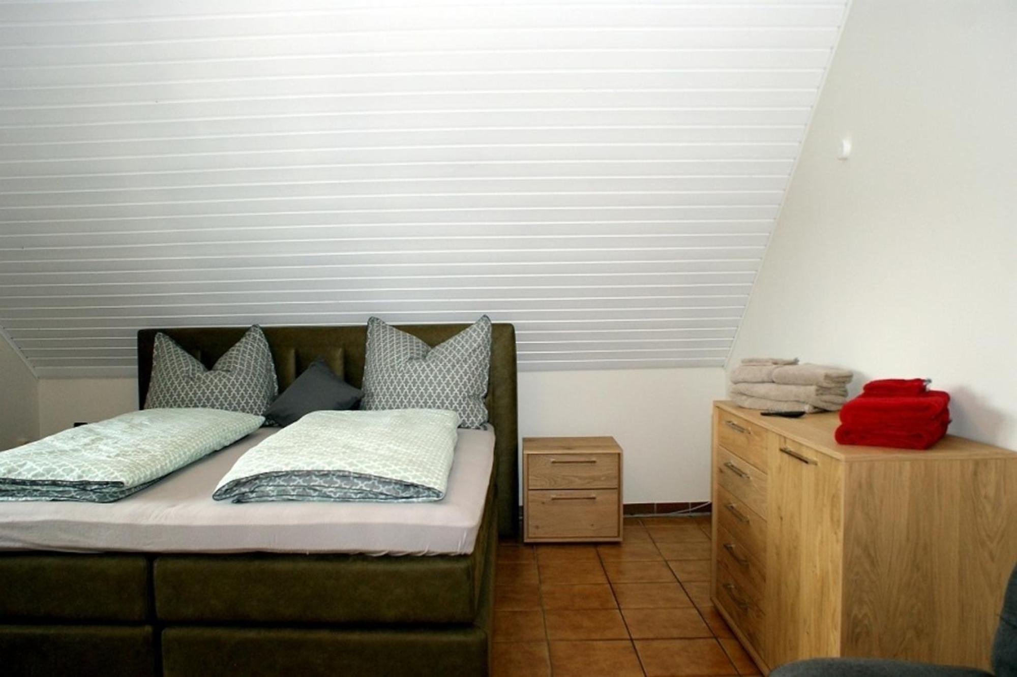 Haus "Zwischen Den Waeldern" Apartment Allenbach Bagian luar foto