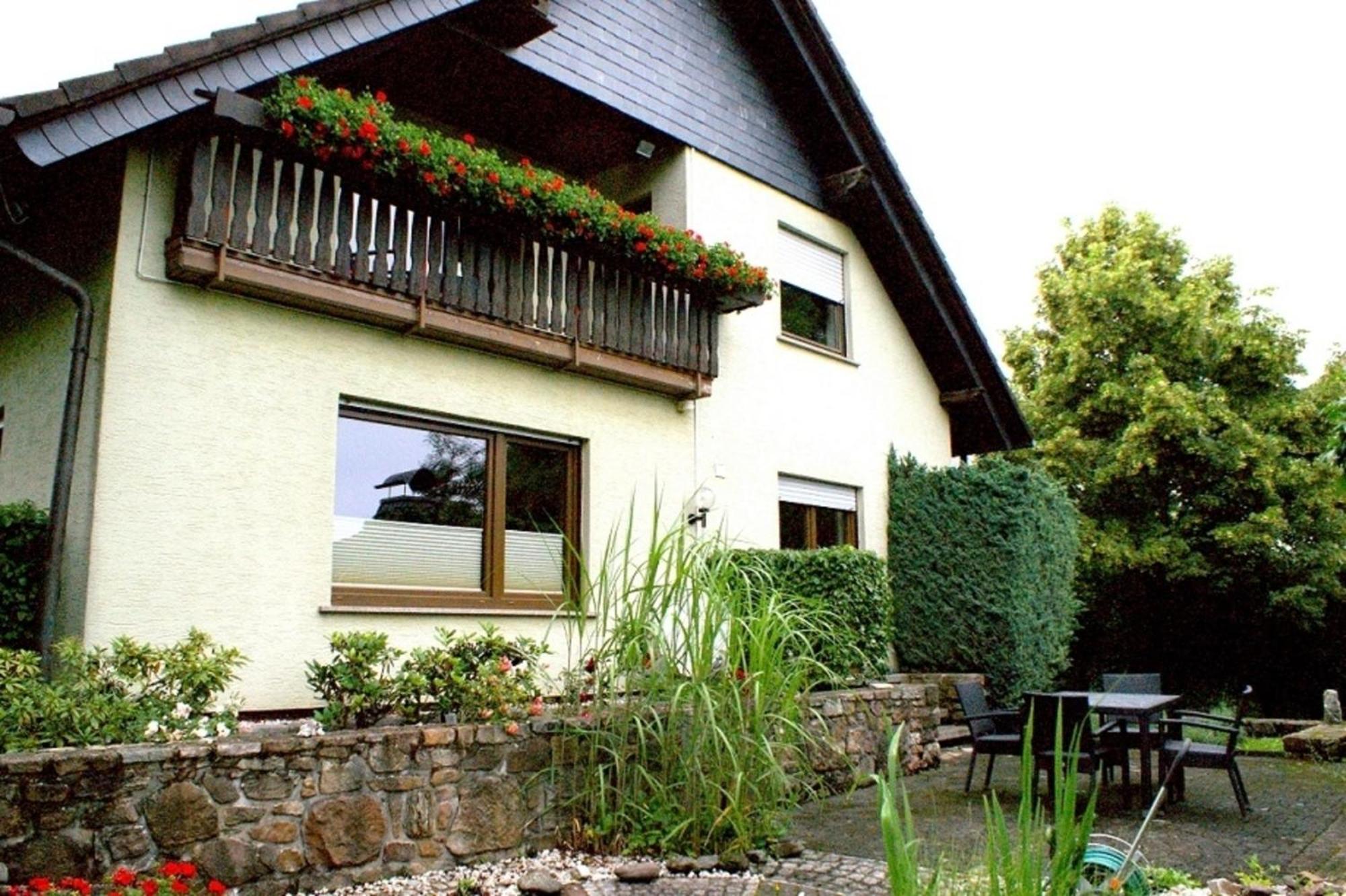 Haus "Zwischen Den Waeldern" Apartment Allenbach Bagian luar foto